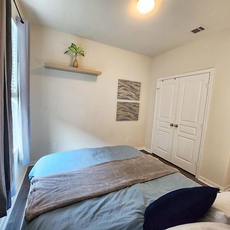 4 Bedroom Home Near Downtown Med Center Nrg Stadium Pearland Skyview Long By Ion Rentals Хьюстон Экстерьер фото
