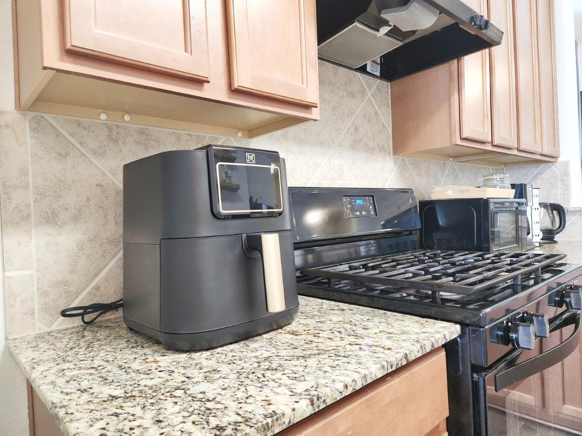 4 Bedroom Home Near Downtown Med Center Nrg Stadium Pearland Skyview Long By Ion Rentals Хьюстон Экстерьер фото