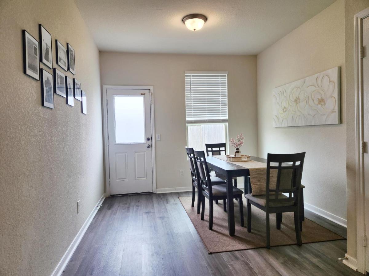 4 Bedroom Home Near Downtown Med Center Nrg Stadium Pearland Skyview Long By Ion Rentals Хьюстон Экстерьер фото